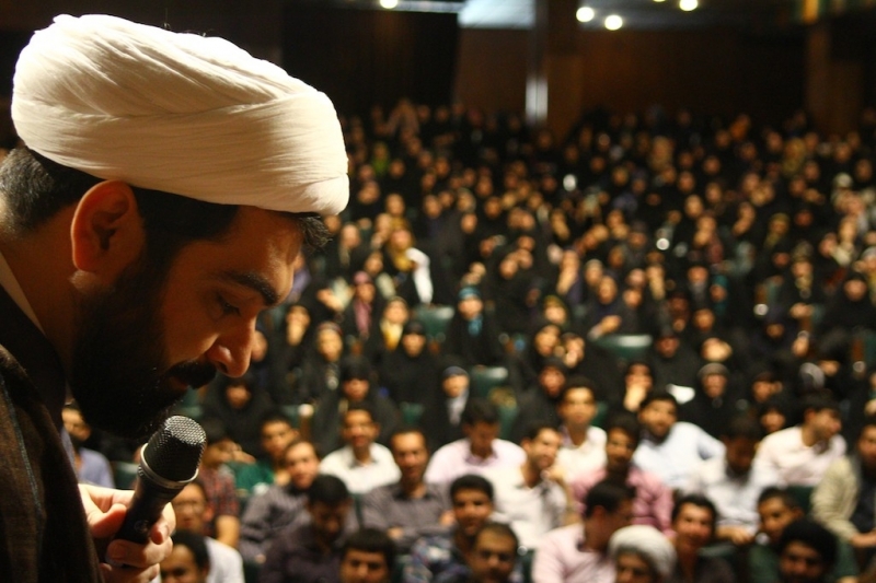 کلاس مجردها؛ مهمان-آزاد