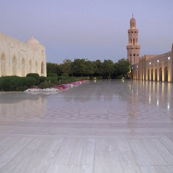 نمای بيرونی مسجد سلطان قابوس